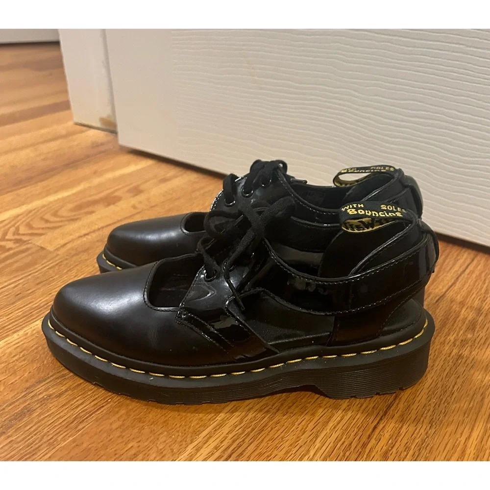 Dr. Martens rare dr